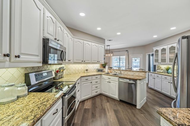 602 Windover Ln, Bullard, TX 75757