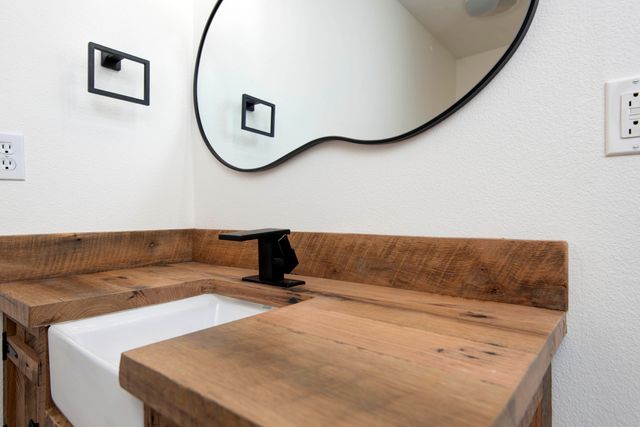 104 Barnridge Road, Highlandville, MO 65669