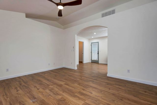 104 Barnridge Road, Highlandville, MO 65669