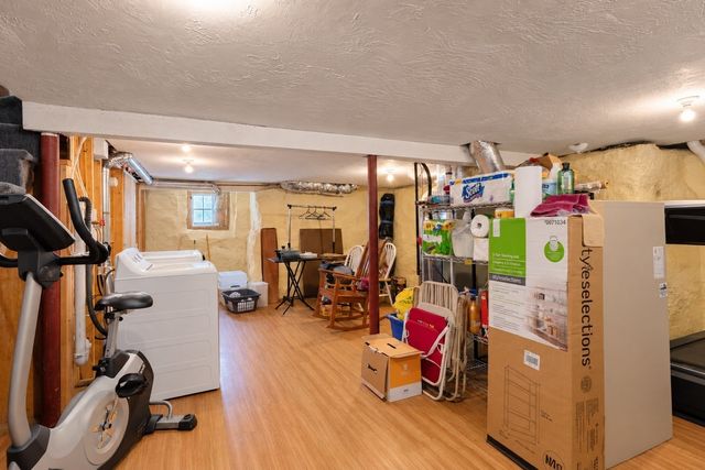 156 Elmwood Ave B, Quincy, MA 02170