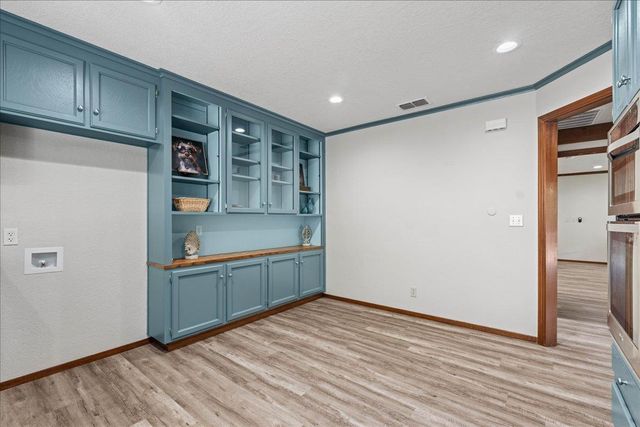 3401 Riverdale Way, Carmichael, CA 95608