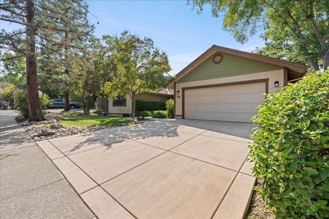 3401 Riverdale Way, Carmichael, CA 95608