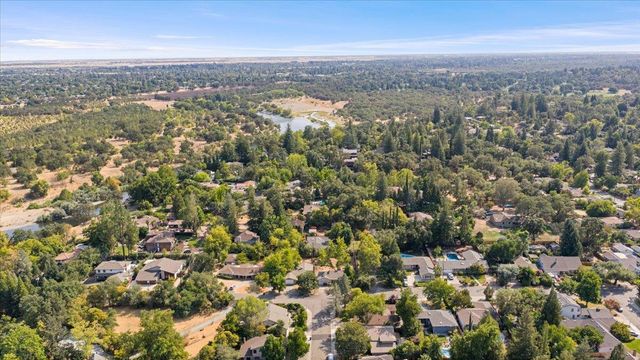 3401 Riverdale Way, Carmichael, CA 95608
