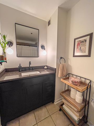 340 W Superior Street 701, Chicago, IL 60654