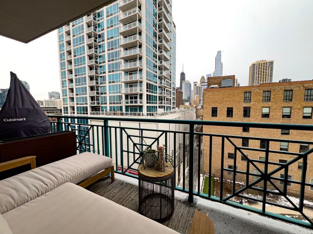 340 W Superior Street 701, Chicago, IL 60654