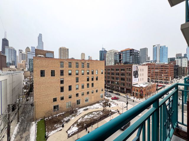 340 W Superior Street 701, Chicago, IL 60654