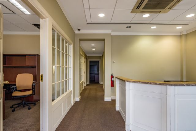 3 Essex Square, Essex, CT 06426