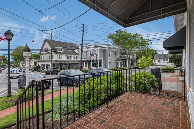 3 Essex Square, Essex, CT 06426
