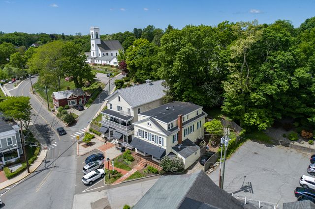 3 Essex Square, Essex, CT 06426