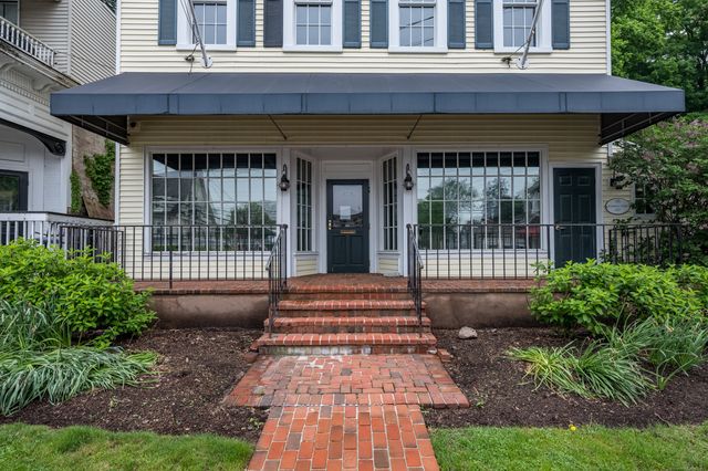 3 Essex Square, Essex, CT 06426