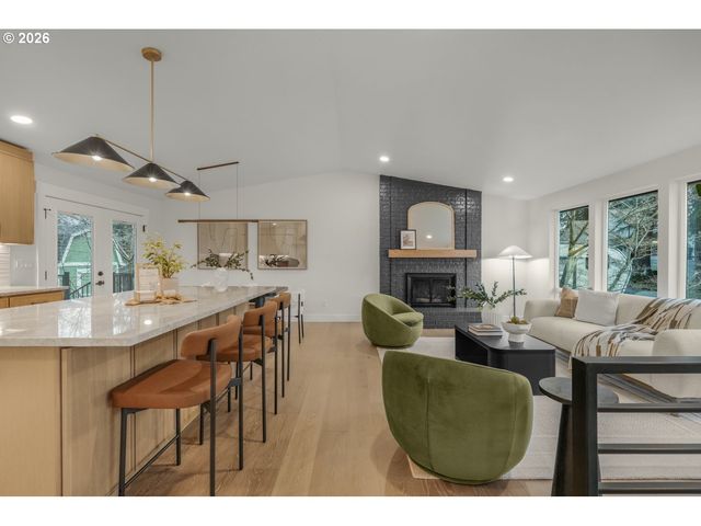 1711 Nw 19TH St, Gresham, OR 97030