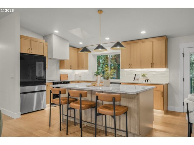 1711 Nw 19TH St, Gresham, OR 97030