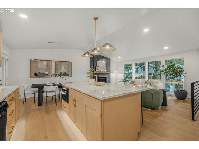 1711 Nw 19TH St, Gresham, OR 97030