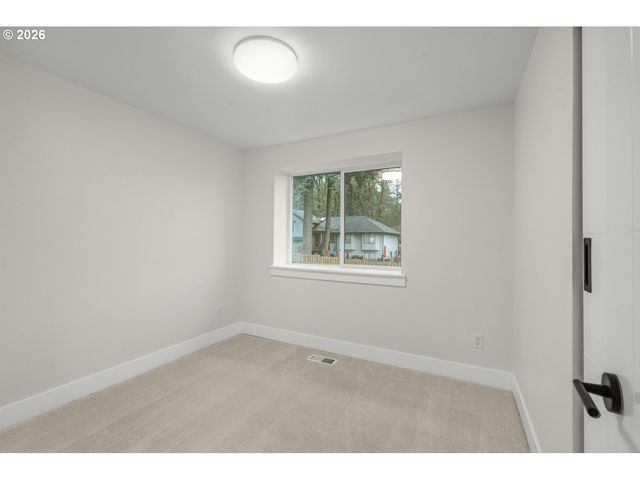 1711 Nw 19TH St, Gresham, OR 97030