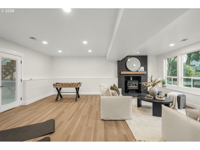 1711 Nw 19TH St, Gresham, OR 97030