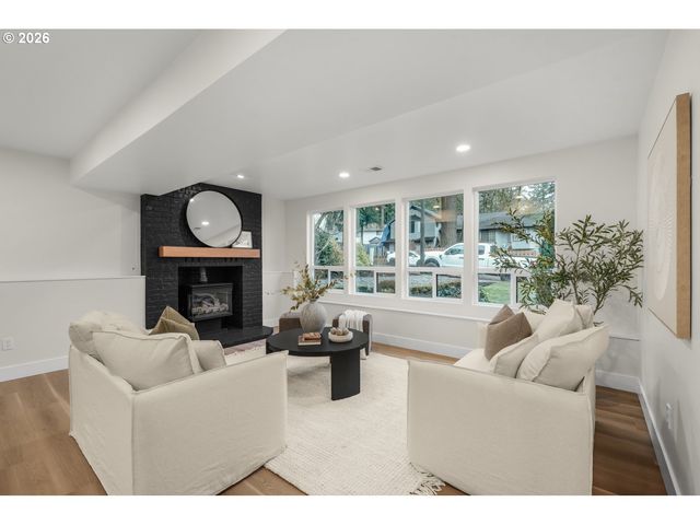 1711 Nw 19TH St, Gresham, OR 97030