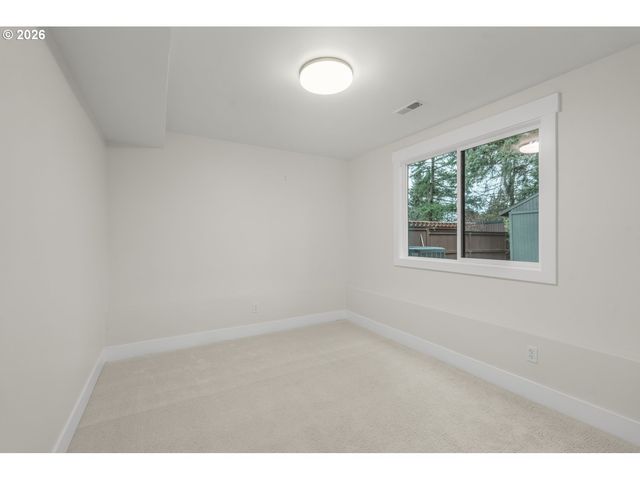 1711 Nw 19TH St, Gresham, OR 97030