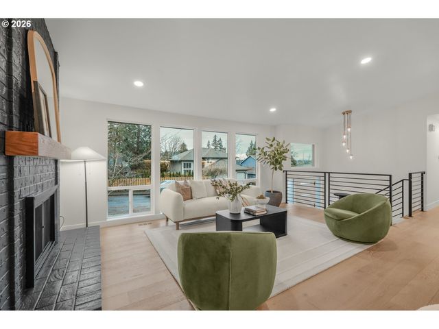 1711 Nw 19TH St, Gresham, OR 97030