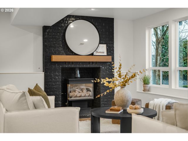 1711 Nw 19TH St, Gresham, OR 97030