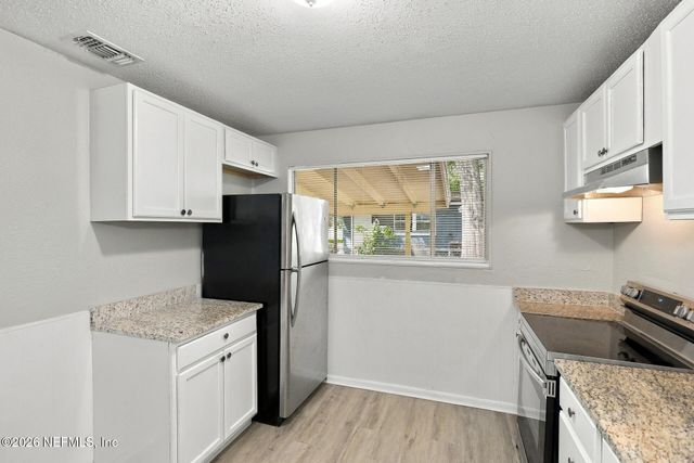 6923 MISS MUFFET Lane N, Jacksonville, FL 32210