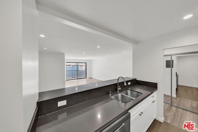 7453 Haskell Avenue 7, Van Nuys (los Angeles), CA 91406