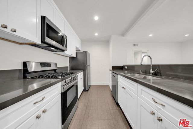 7453 Haskell Avenue 7, Van Nuys (los Angeles), CA 91406