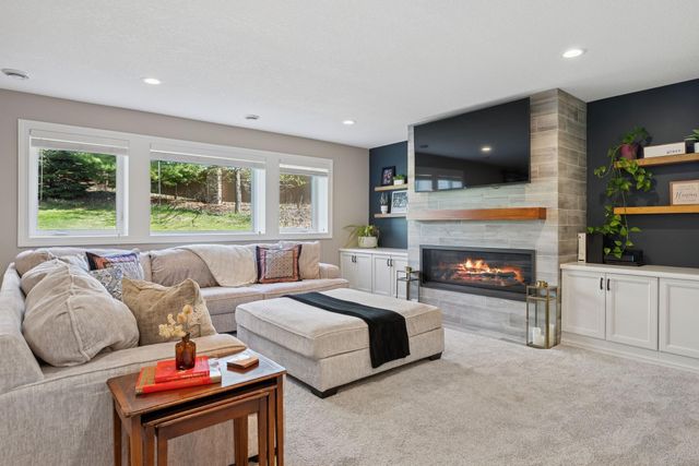 4212 Parkview Lane, Anoka, MN 55303