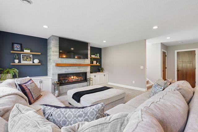 4212 Parkview Lane, Anoka, MN 55303