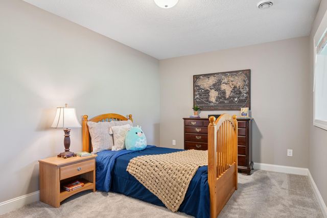 4212 Parkview Lane, Anoka, MN 55303