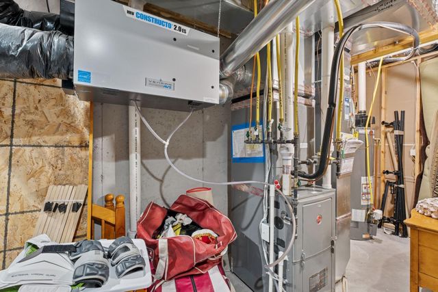 4212 Parkview Lane, Anoka, MN 55303