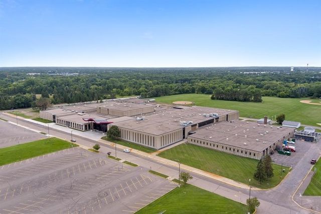 4212 Parkview Lane, Anoka, MN 55303