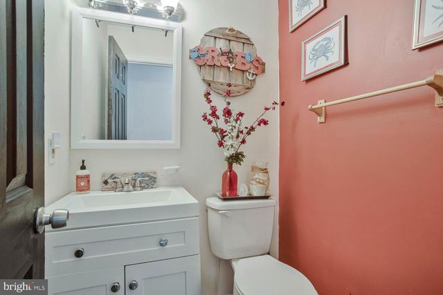 1330 JORDAN DR, Shady Side, MD 20764