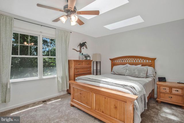 1330 JORDAN DR, Shady Side, MD 20764