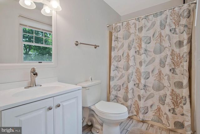 1330 JORDAN DR, Shady Side, MD 20764