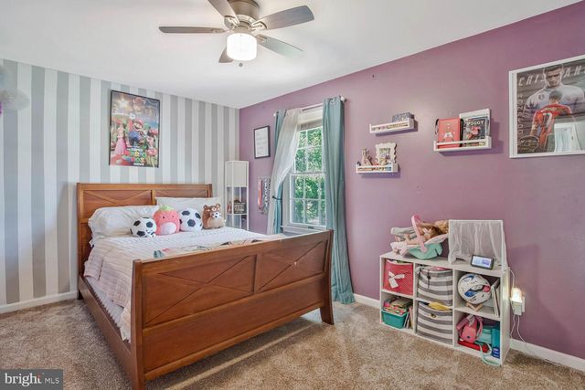 1330 JORDAN DR, Shady Side, MD 20764