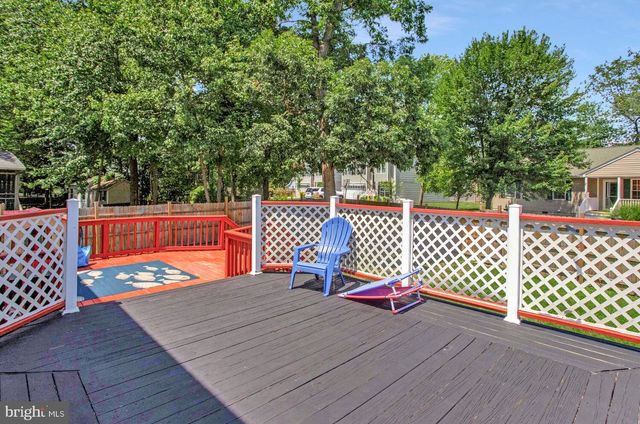 1330 JORDAN DR, Shady Side, MD 20764