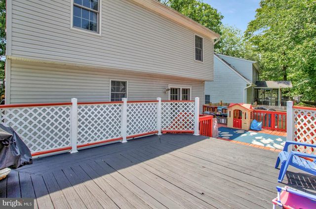 1330 JORDAN DR, Shady Side, MD 20764