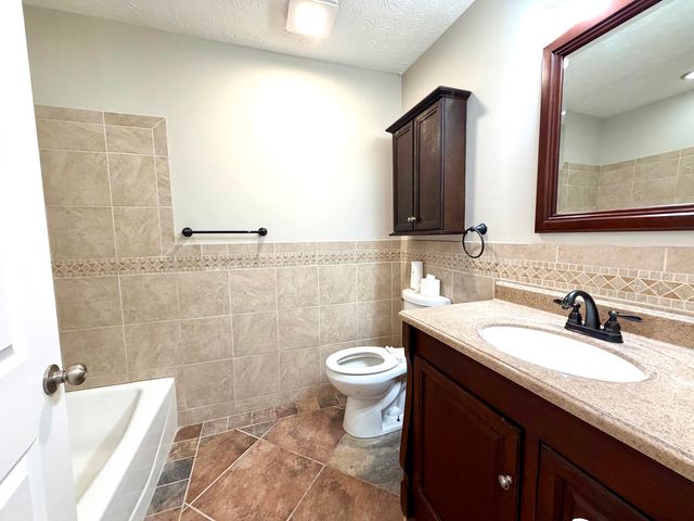 1636 Bellows Mill Road, Harrodsburg, KY 40330