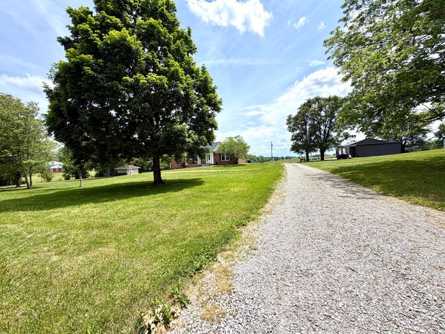 1636 Bellows Mill Road, Harrodsburg, KY 40330