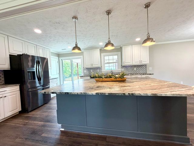 1636 Bellows Mill Road, Harrodsburg, KY 40330