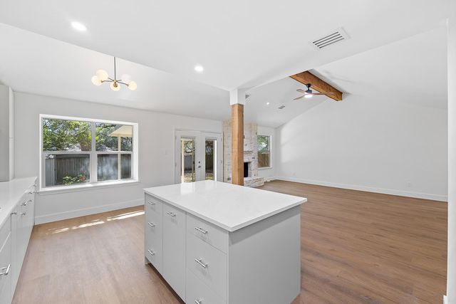 3609 Oak Creek DR, Austin, TX 78727
