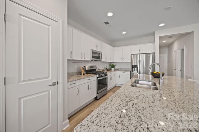 5968 Pier Drive, Denver, NC 28037