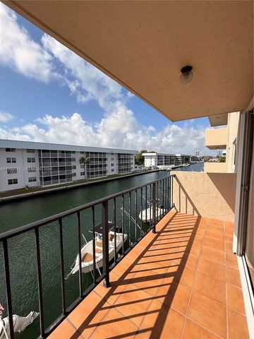3860 NE 170th Street 304, North Miami Beach, FL 33160