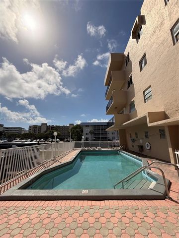 3860 NE 170th Street 304, North Miami Beach, FL 33160