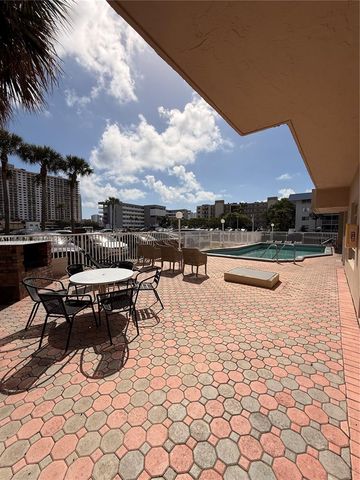 3860 NE 170th Street 304, North Miami Beach, FL 33160