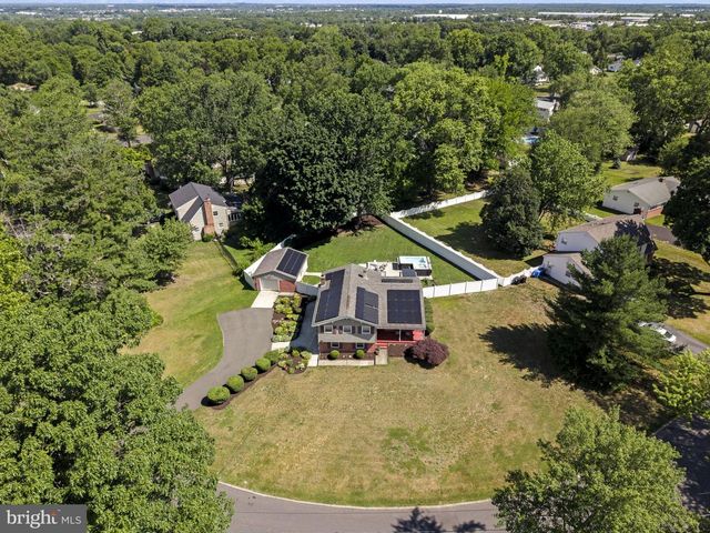 111 WINDING LN, Cinnaminson, NJ 08077