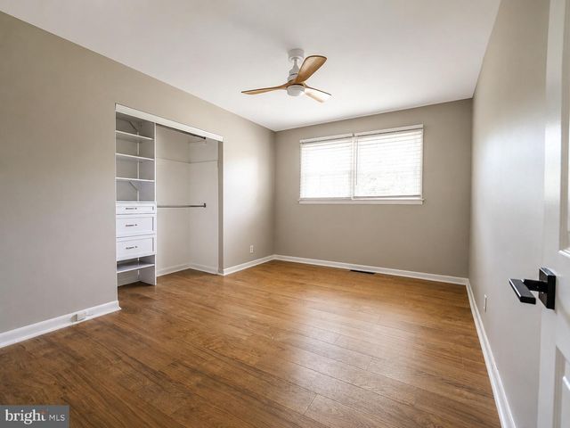 111 WINDING LN, Cinnaminson, NJ 08077