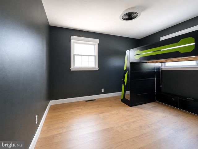 111 WINDING LN, Cinnaminson, NJ 08077