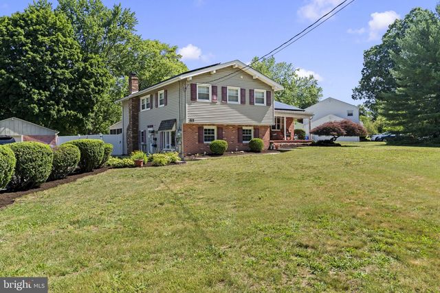 111 WINDING LN, Cinnaminson, NJ 08077