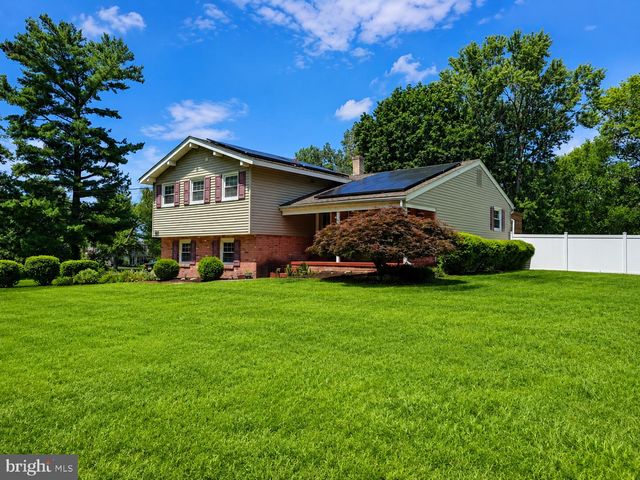 111 WINDING LN, Cinnaminson, NJ 08077